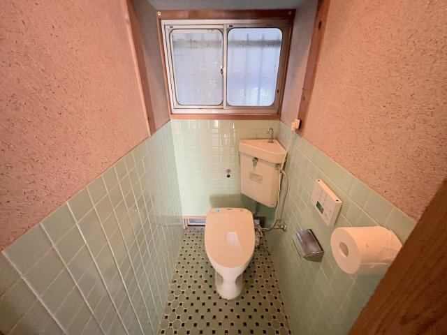 小浜町貸家のトイレ|ウォシュレット新設予定