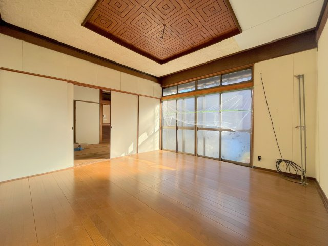 小浜町貸家の居間・リビング