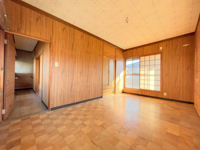 小浜町貸家の洋室