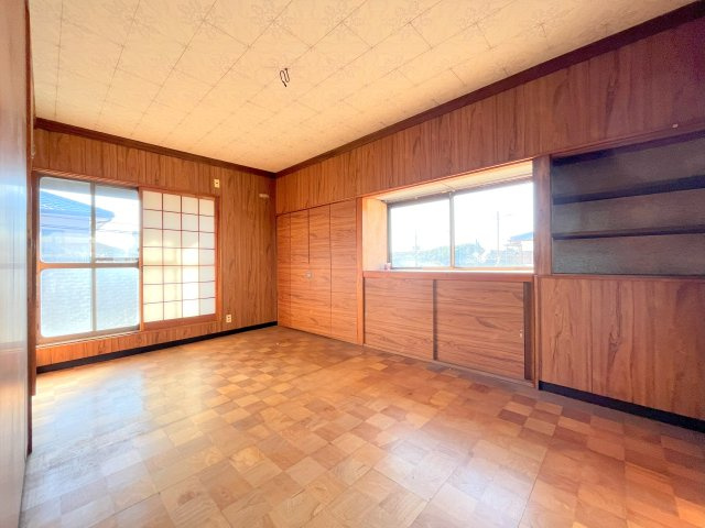 小浜町貸家の洋室