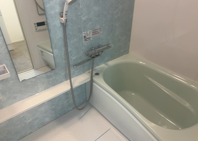 【浴室】 | グランドハイツ相模原 | 入浴時の快適さも大事なことですが、綺麗な状態を維持できなければ気持ちよく入浴できません。毎日の掃除が楽という点は大事なポイントになります！カビが生えにくく掃除がしやすい、壁や浴槽を選ぶといいでしょう。