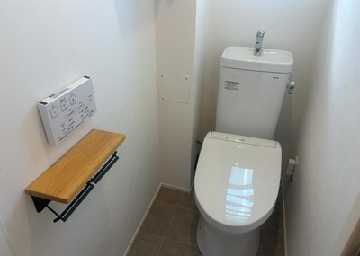 【トイレ】 | グランドハイツ相模原 | トイレは大きさや形、機能、抗菌性などが異なる多種多彩なタイプが各メーカーから出ています。それぞれに良さがあるため、事前にどういったタイプのトイレがいいのかをご家庭内で決めて、内見に行くといいでしょう。