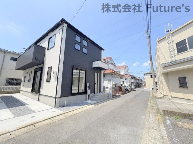 三郷市戸ケ崎1丁目　新築戸建　全1棟の前面道路含む現地写真|前面道路含む現地写真です。
