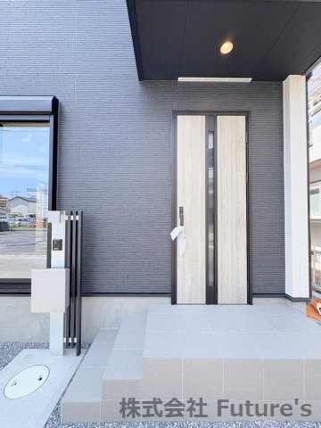 三郷市戸ケ崎1丁目　新築戸建　全1棟のエントランス|玄関アプローチ