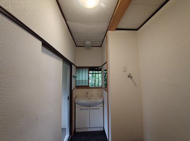 和歌山市関戸二丁目の洗面所