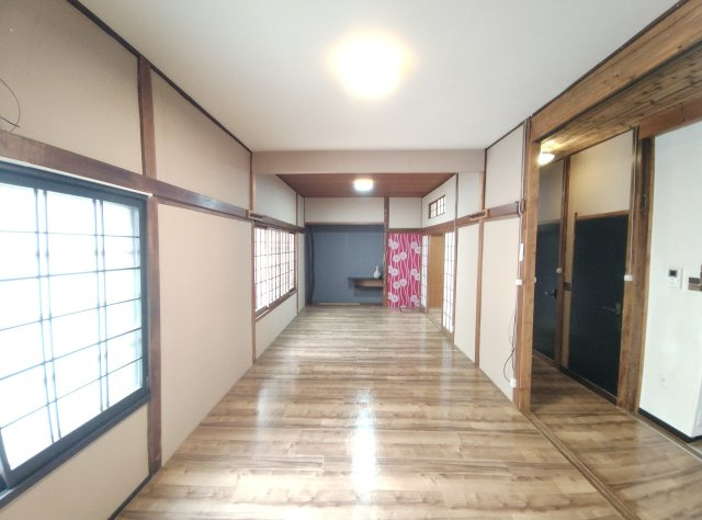 和歌山市関戸二丁目の洋室