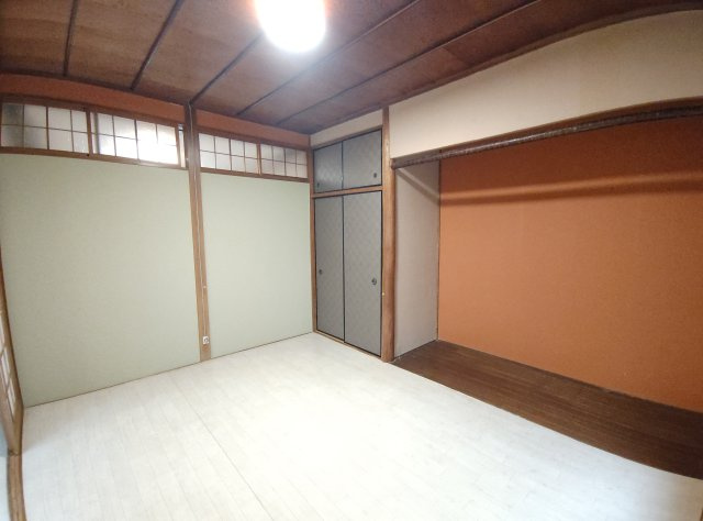 和歌山市関戸二丁目の洋室