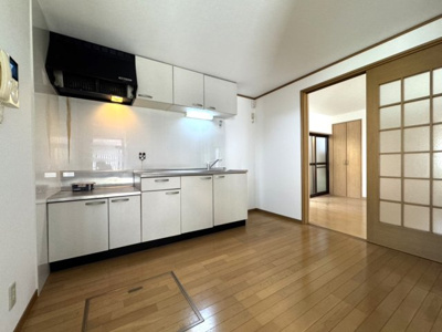 【居間・リビング】 | 紫野東御所田町貸家