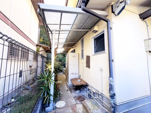 和歌山市六十谷のその他|テラス屋根
洗濯物干し付