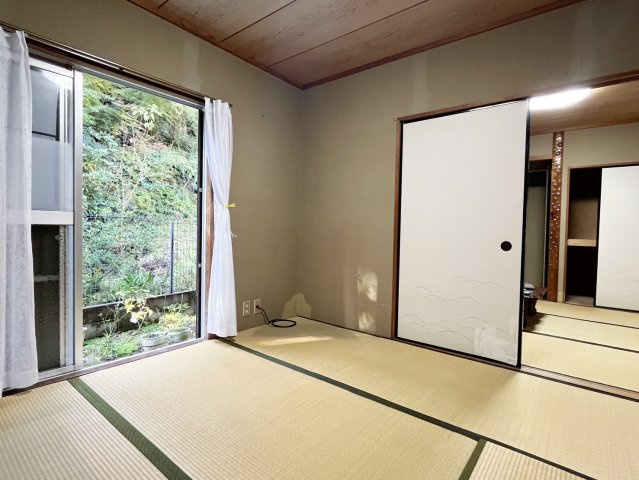 和歌山市六十谷の和室