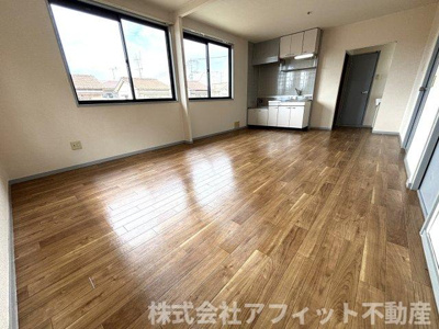 【居間・リビング】 | サンビレッジ21　B棟 | LDK12帖