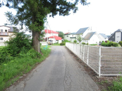 【前面道路含む現地写真】 | 大館市池内字上野123-3・土地物件