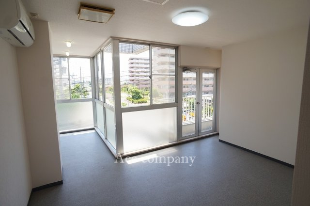 【居間・リビング】 | 平野区瓜破西1丁目 | 【3階：リビング＆ダイニング】