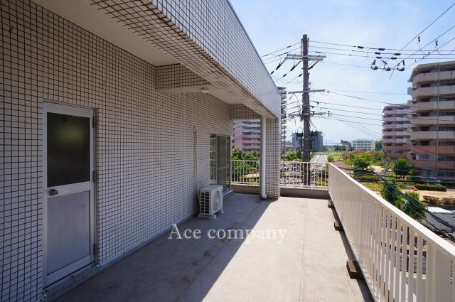 【バルコニー】 | 平野区瓜破西1丁目 | 3階、西向きのワイドバルコニーです☆