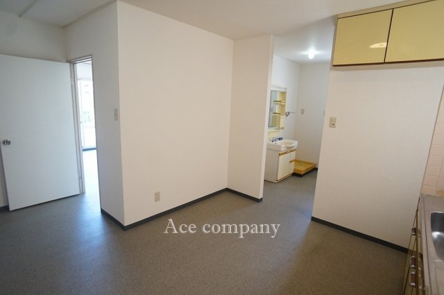 【居間・リビング】 | 平野区瓜破西1丁目 | 【3階：キッチスペース】