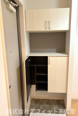 【玄関】 | ルミエール手城 C棟 | シューズボックス付き