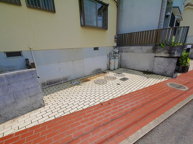 生駒市壱分町 戸建の駐車場