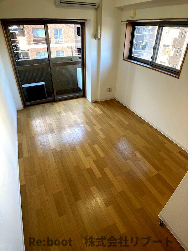 プライマル西船橋の居間・リビング