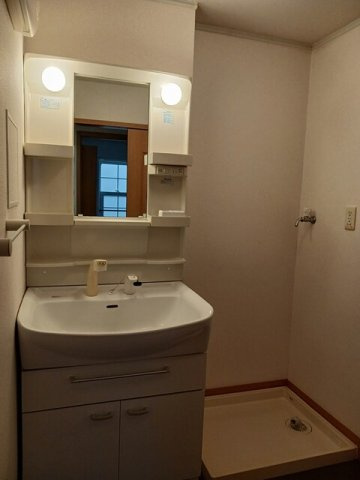 マーベラスヴィラ　Ⅱの独立洗面台|スペースが確保できる洗面所です