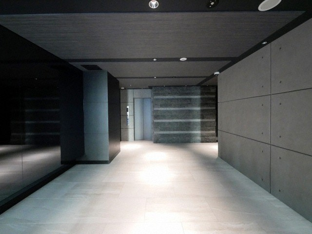 S-RESIDENCE難波大国町Unoのロビー