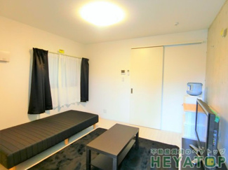 【居間・リビング】 | 洋室７.１帖（家具・家電は付きません）（同仕様写真）