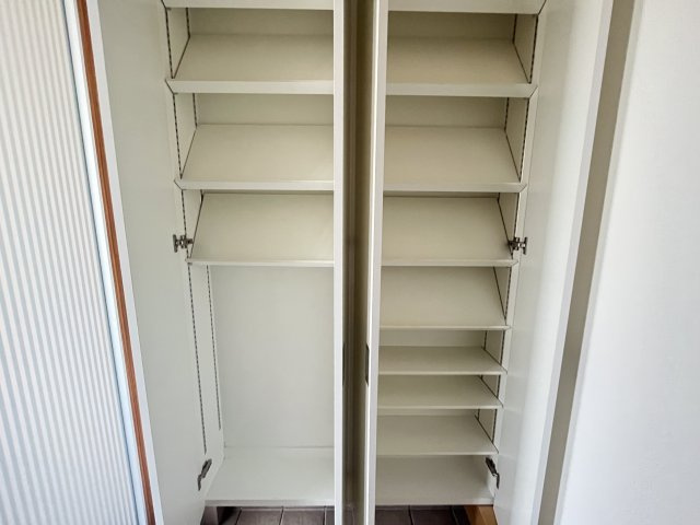 辻之戸建ての収納
