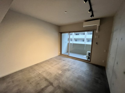 【居間・リビング】 | クラッシー博多 | 別号室の写真になります。現況優先。