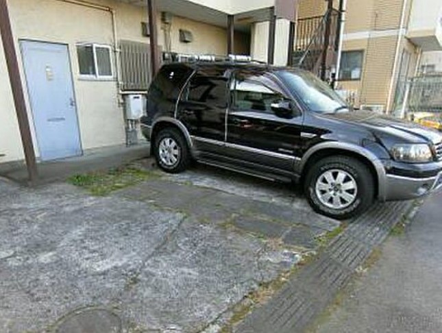 塚本マンションの駐車場