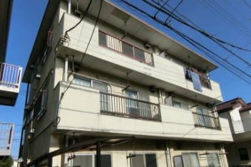 塚本マンションの外観