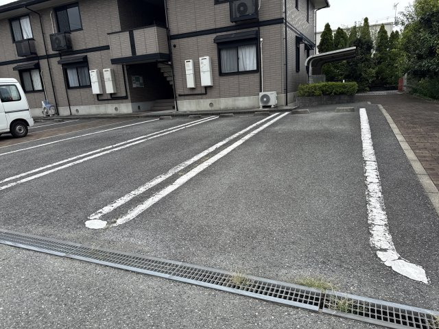 ハーベストウィズの駐車場