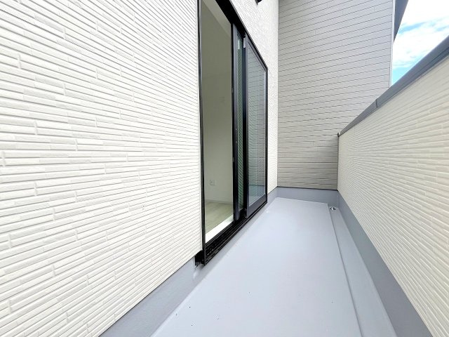 福生市南田園3丁目　新築戸建のバルコニー