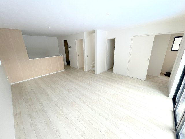 福生市南田園3丁目　新築戸建の居間・リビング