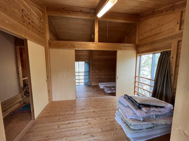 中津川市茄子川　戸建ての洋室