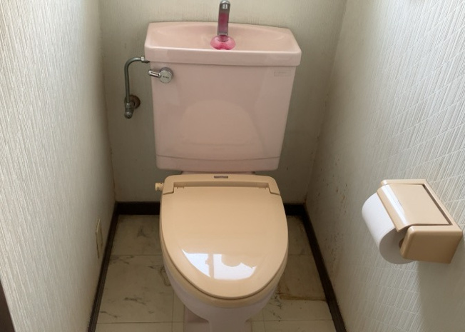 【トイレ】 | トイレは大きさや形、機能、抗菌性などが異なる多種多彩なタイプが各メーカーから出ています。それぞれに良さがあるため、事前にどういったタイプのトイレがいいのかをご家庭内で決めて、内見に行くといいでしょう。