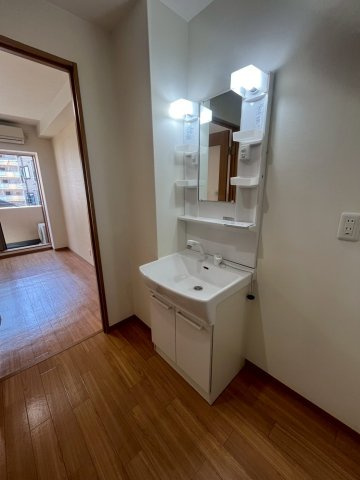 ディアコート三貴天神橋の洗面所