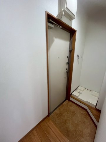 ディアコート三貴天神橋の玄関