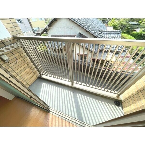 コンパートハウス高畑のバルコニー
