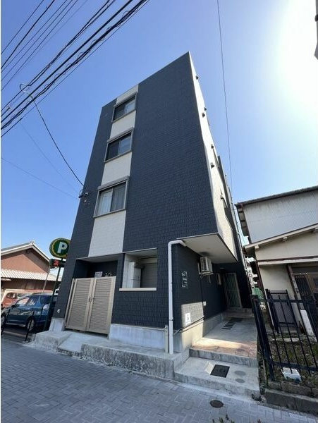 ロイヤルレジデンス高畑の外観