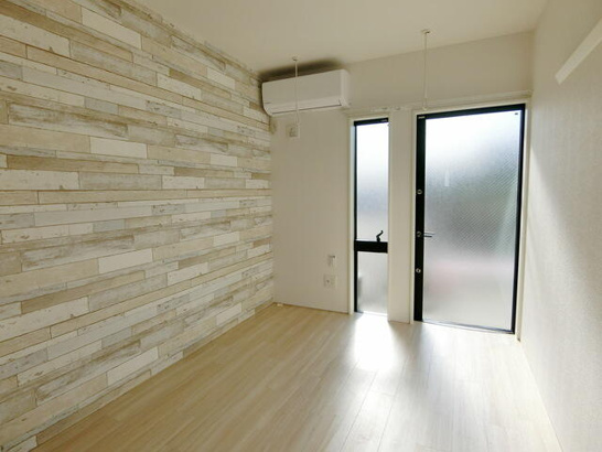 【居間・リビング】 