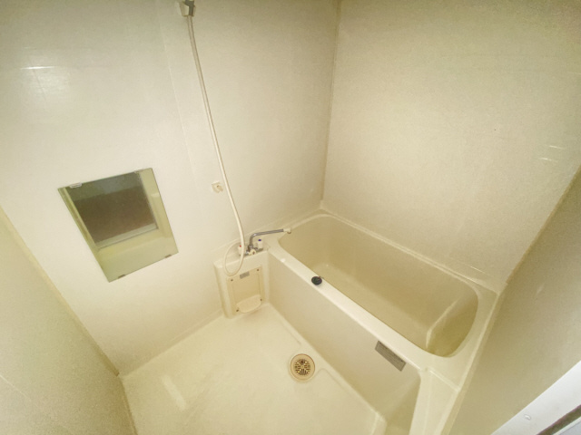 ヒルズ岡本の浴室