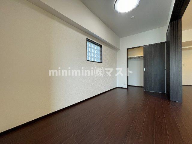 プレジオ鎗屋町の洋室