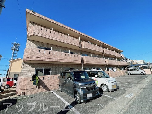 サンハイツ如意申の外観