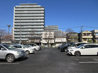 【駐車場】