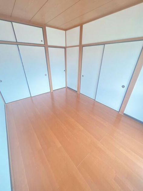 サンライズの寝室