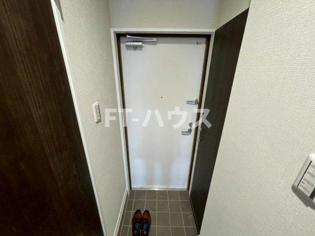 リマペル幕張の玄関