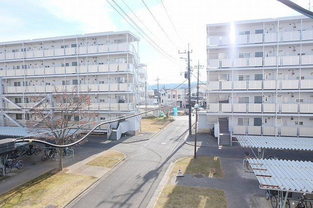 ビレッジハウス秋多1号棟の展望