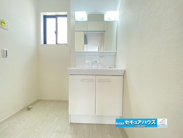 【今からご案内可能】名古屋市緑区桃山 全2棟 2号棟の内観：施工例|（洗面室イメージです）
■株式会社　セキュアハウス■
住宅ローンに強く、知識、経験豊富なスタッフ在籍
お客様に寄り添い、ご成約後もサポート致します。