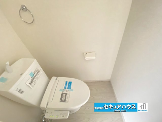 【今からご案内可能】名古屋市緑区桃山 全2棟 2号棟の内観：施工例|（トイレイメージです）
■株式会社　セキュアハウス■
住宅ローンに強く、知識、経験豊富なスタッフ在籍
お客様に寄り添い、ご成約後もサポート致します。