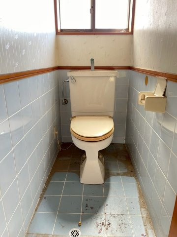 潮来中古戸建のトイレ