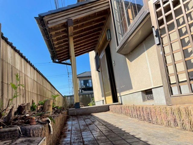 潮来中古戸建の玄関